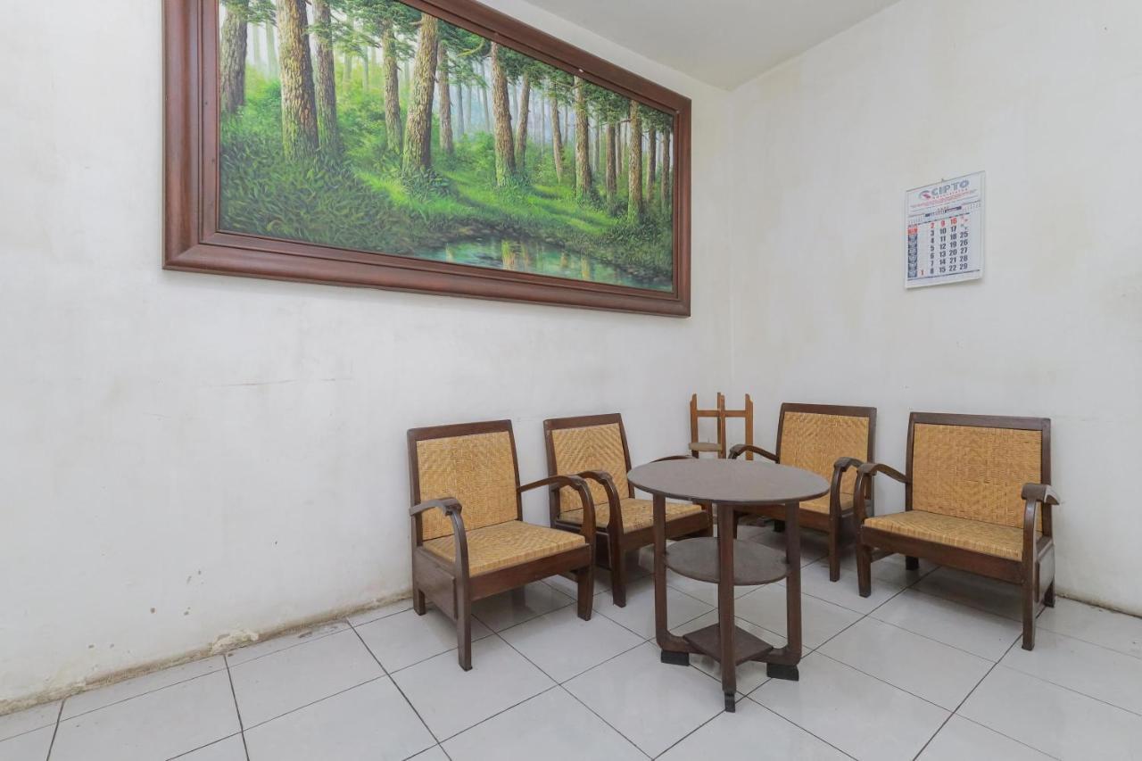 Reddoorz Near Stasiun Malang Kota Lama 2 외부 사진